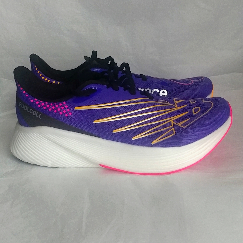 New Balance FuelCell RC Elite V2 running shoes